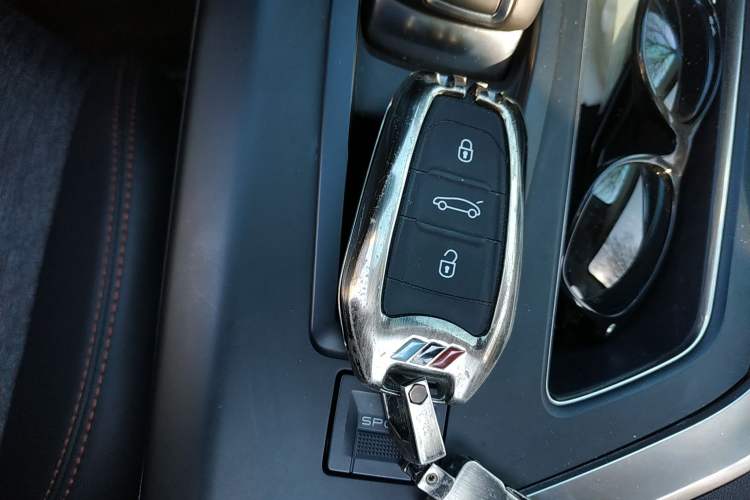 Used Peugeot 5008 2017 350THP 7-Seater Elite Edition
