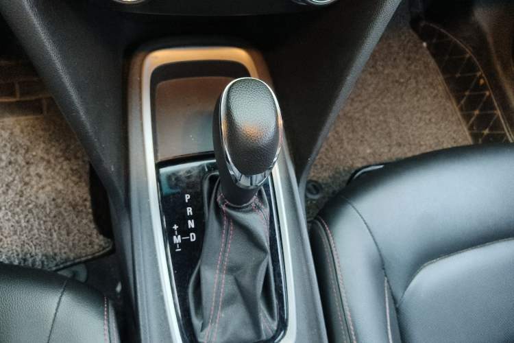 Used Chevrolet Monza 2019 RS 330T Automatic Comfort Edition China VI Standard Gear Lever