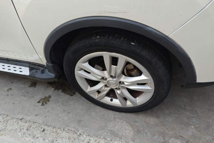 Used CHANGAN CS35 2014 1.6L Automatic Luxury Navigation Model China IV Standard
