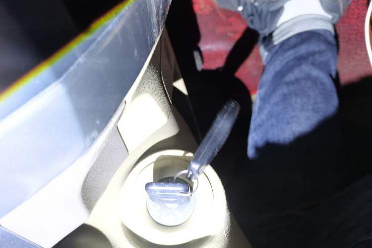 Used Nissan Livina 2010 Jingyue Edition 1.6L Manual All-Around Model