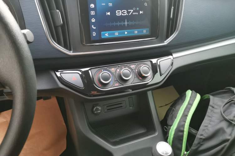 Used FORTHING Lingzhi 2023 M5L 1.6L Comfort Edition 7-Seater