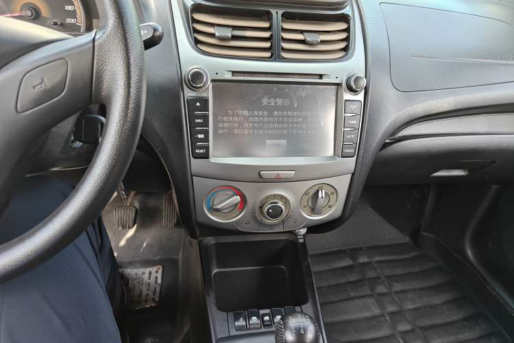 Used Chevrolet Sail 2013 Sedan 1.2L Manual Fashionable Happiness Edition Audio And AC Panel