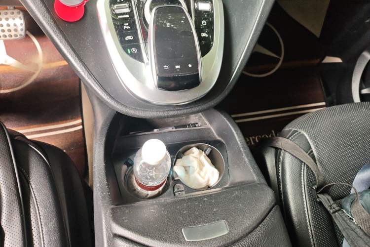 Used Mercedes-Benz V-Class 2017 V 260 Prestige Edition Gear Lever