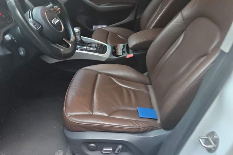 Used Audi Q5 2013 40 TFSI Technology Edition Left Front Seat