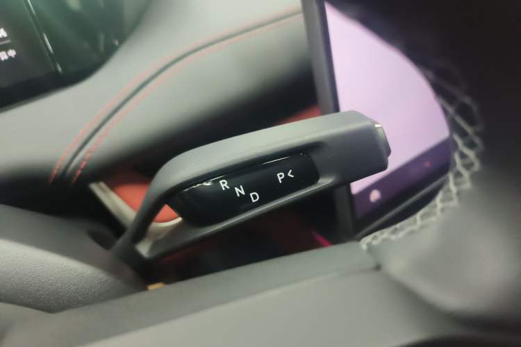 Used Xiaomi Auto SU7 2024 Four-Wheel Drive Ultra-Long Range Advanced Intelligent Driving Max Edition