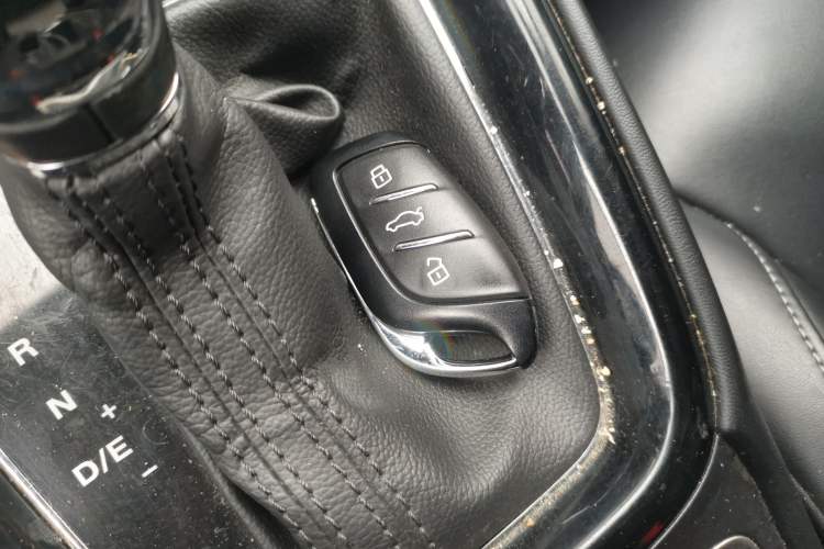 Used Roewe i5 2019 1.5L Automatic 4G Connected Langhao Edition
