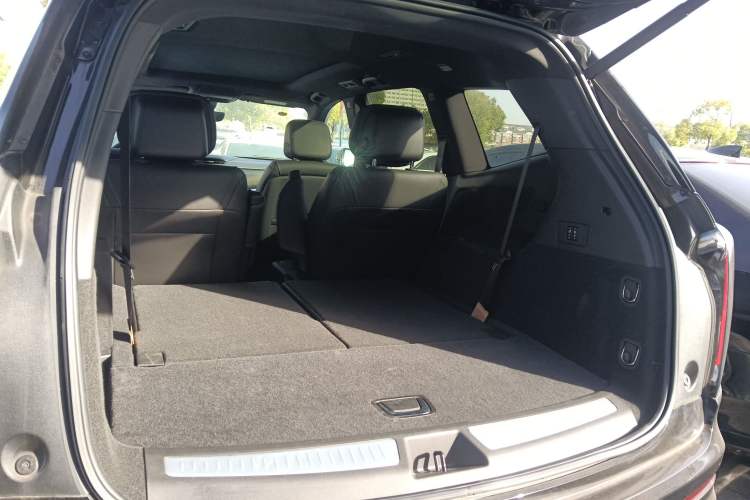 Used Cadillac XT6 2022 2.0T Six-Seater Four-Wheel Drive Luxury Version
