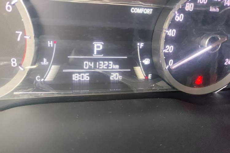 Used Honda UR-V 2020 370TURBO Two-Wheel Drive Luxury Edition Odometer Close Up