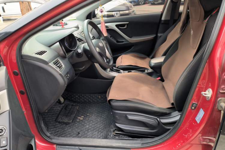 Used Hyundai Elantra (5th Generation / Langdong) 2012 1.6L Automatic Fashion Edition