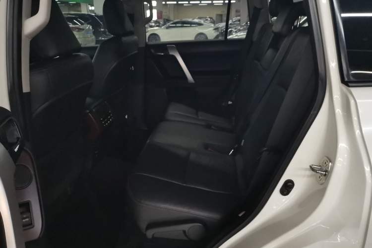 Used Toyota Prado 2016 3.5L Automatic TX-L NAVI