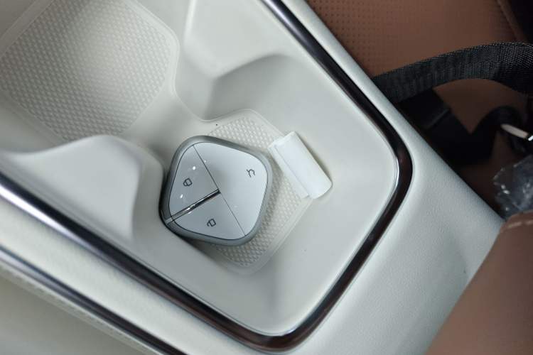 Used Wuling Bingo S 2025 Model 325km Deluxe Edition