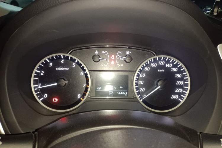Used Nissan Sylphy 2019 1.6XV CVT Smart Connect Luxury Edition China VI Standard Instrument Cluster