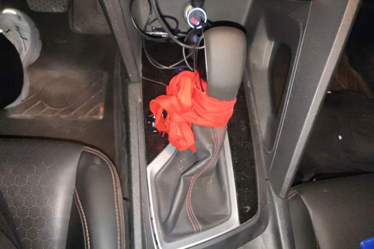 Used Chevrolet Orlando 2019 Redline 530T Automatic Enjoyment Version (5+2 Seating) China VI Gear Lever