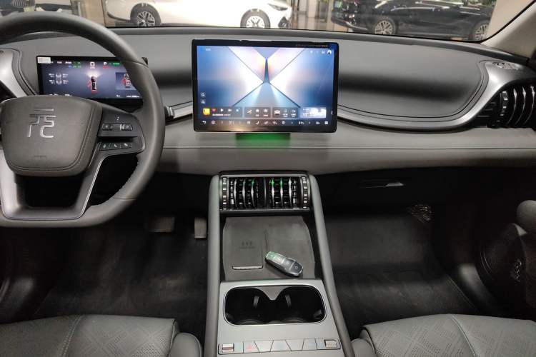 Used BYD Yuan PLUS 2025 Intelligent Driving Version 430 KM Beyond-Range Edition Audio And AC Panel