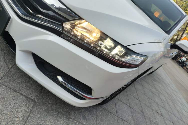 Used Honda Spirior 2015 2.0L Luxury Edition
