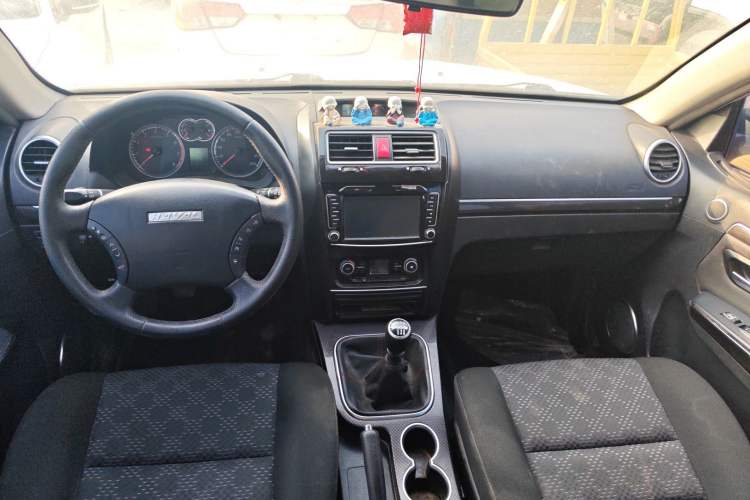 Used Haval H5 Classic 2015 2.0T Manual Two-Wheel Drive Advanced Version Center Console