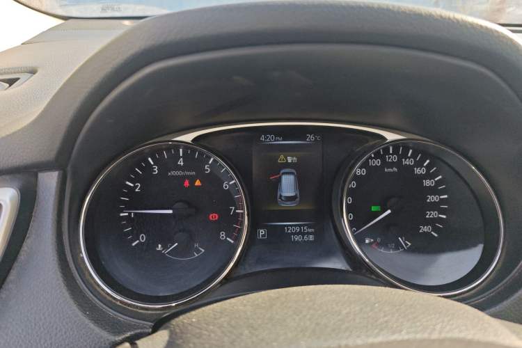 Used Nissan X-Trail 2015 2.0L CVT Comfort MAX Edition 2WD Instrument Cluster