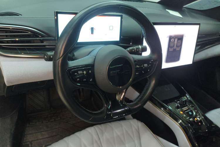 Used BYD Seal 2022 550 km Standard Range Rear-Wheel Drive Prestige Version
