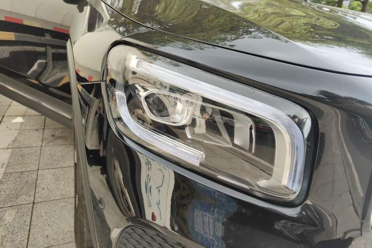 Used Mercedes-Benz GLB 2023 GLB 220 Fashion Model Right Front Headlight