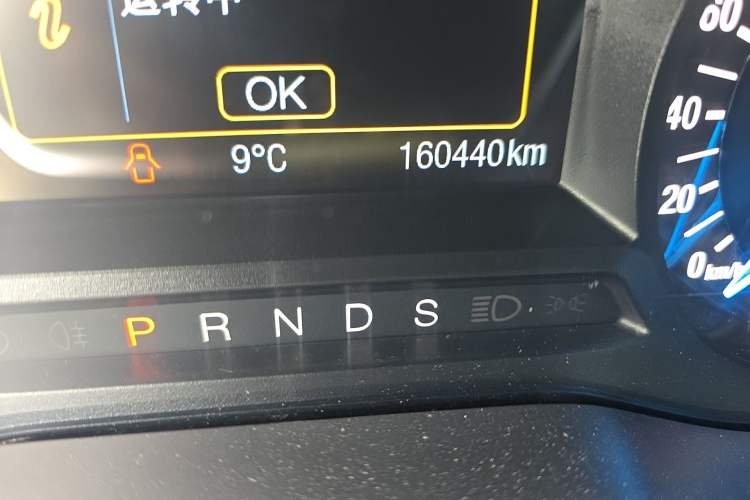 Used Ford Mondeo 2013 2.0L GTDi 200 Fashion Edition Odometer Close Up