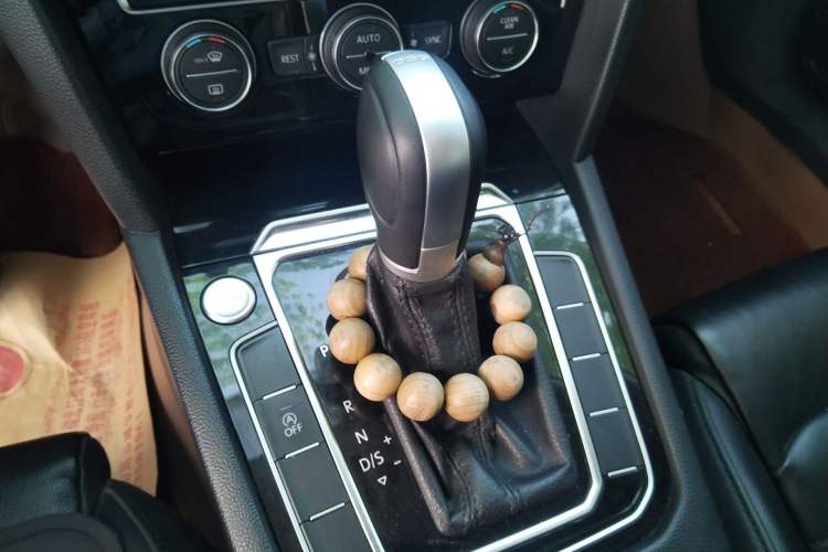 Used Volkswagen Magotan 2019 330TSI DSG Luxury Version China VI Standard Gear Lever