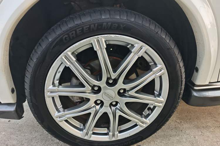 Used Infiniti ESQ 2014 1.6L Spontaneous Edition
