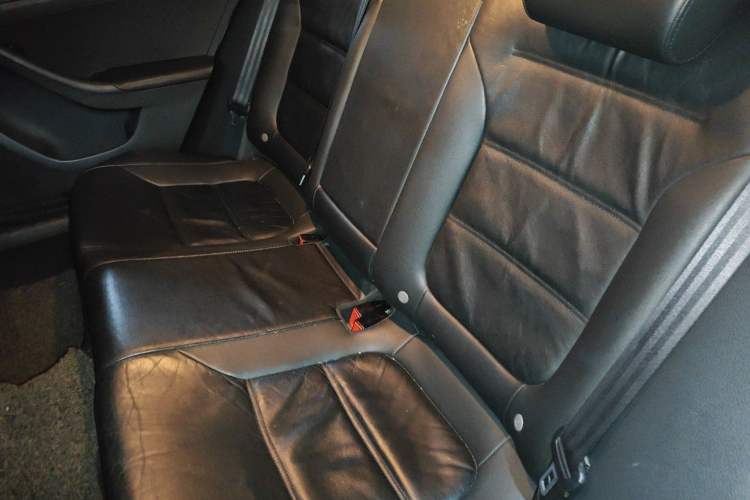 Used Volkswagen Sagitar 2014 1.4TSI Automatic Luxury Model Left Rear Seat