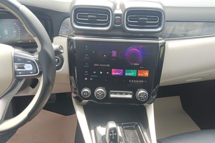 Used Lynk & Co 02 2018 1.5T DCT Two-Wheel Drive Zhaopu Version China V Standard Audio And AC Panel