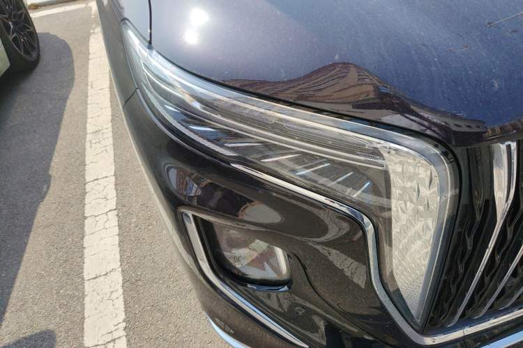 Used Hongqi HQ9 2023 2.0T Smart Connect Flagship Edition Right Front Headlight