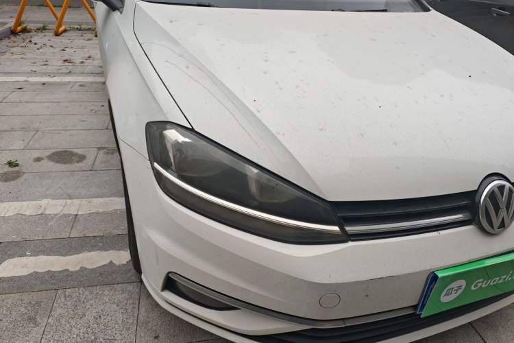 Used Volkswagen Golf 2018 1.6L Automatic Comfort Model Right Front Headlight