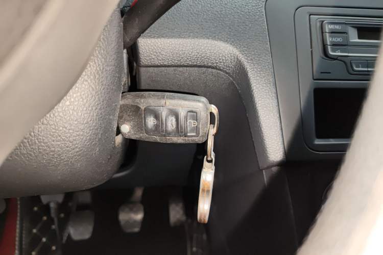 Used Volkswagen Santana 2015 1.4L Manual Fashion Edition
