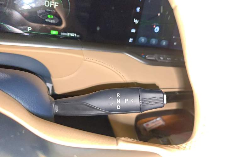 Used VOYAH FREE 2024 Ultra-Long Range Intelligent Driving Version Gear Lever