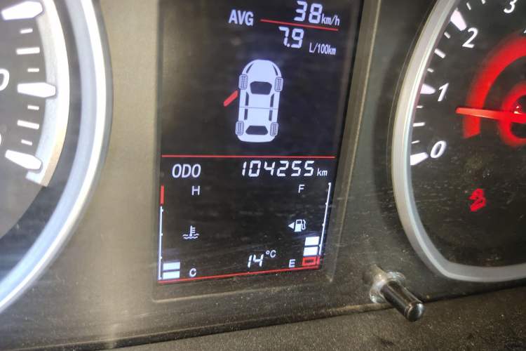 Used Soueast DX3 2018 1.5L Manual Luxury Model Odometer Close Up