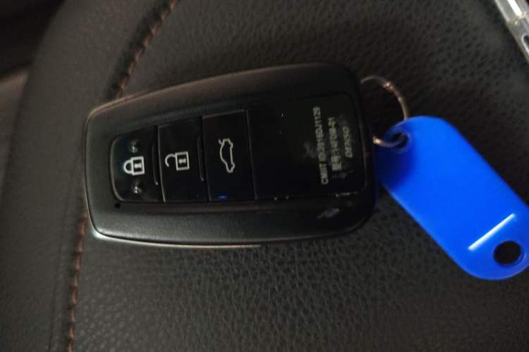 Used Toyota Camry 2021 2.0G Luxury Edition Interior 1