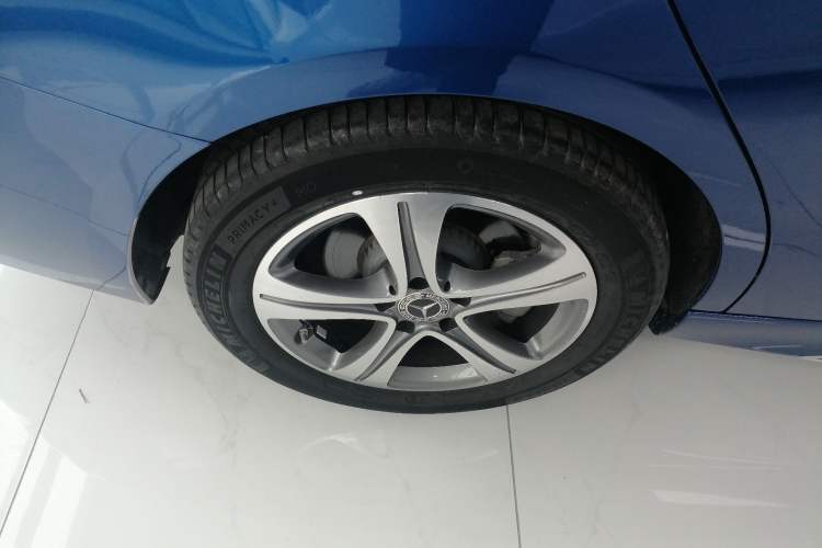 Used Mercedes-Benz C-Class 2022 C 200 L Sport Edition Right Rear Wheel Hub