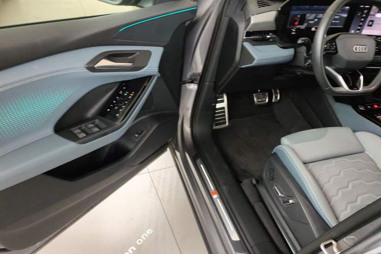 Used Audi Q6L e-tron 2026 First Launch Navigation Edition Driver Seat