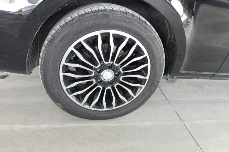 Used Mercedes-Benz Vito 2016 2.0T Business Edition Right Rear Wheel Hub