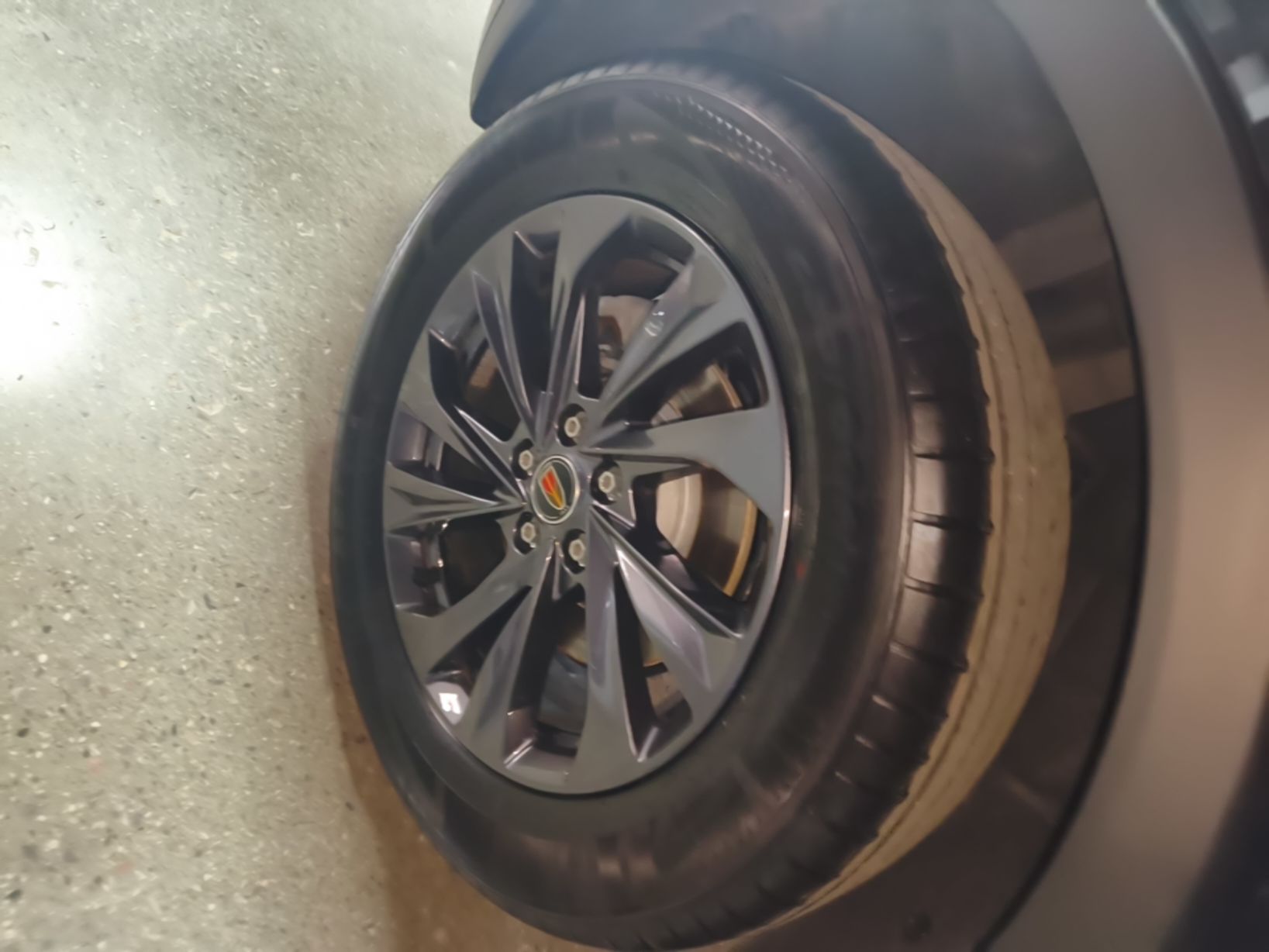 Hongqi HS5 2026 Model 2.0T Two-Wheel Drive Qi Xiang Pro Edition — снимка 11