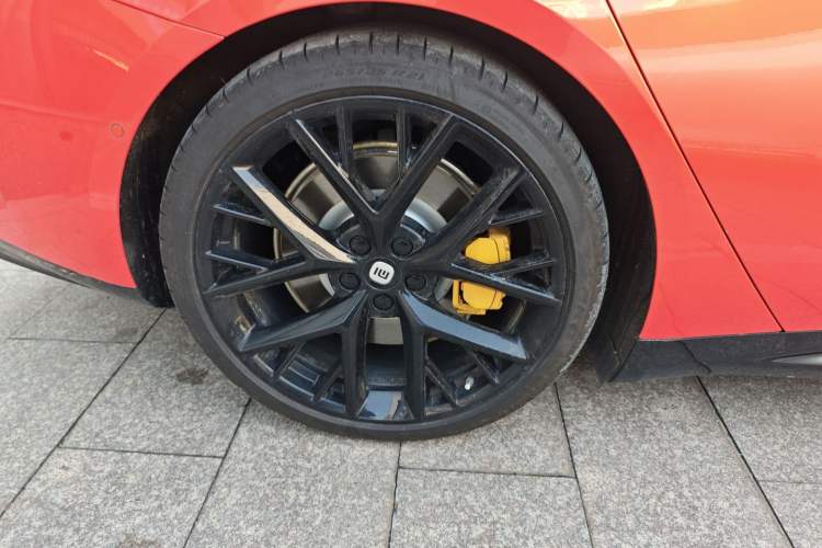 Used Xiaomi Auto SU7 2024 Four-Wheel Drive Ultra-Long Range Advanced Intelligent Driving Max Edition