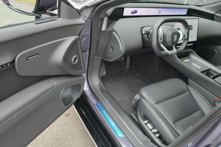 Used Avatr 12 2026 Ultra Pure-Electric All-Wheel-Drive Version Driver Seat