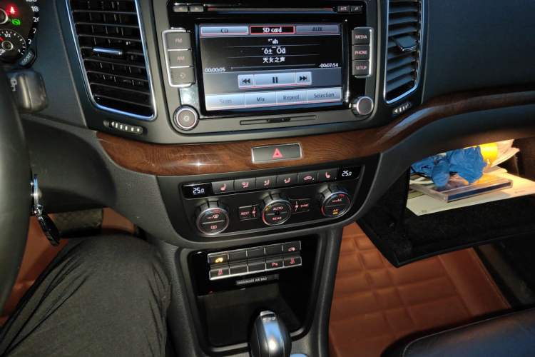 Used Volkswagen Sharan 2013 2.0 TSI Comfort Model
