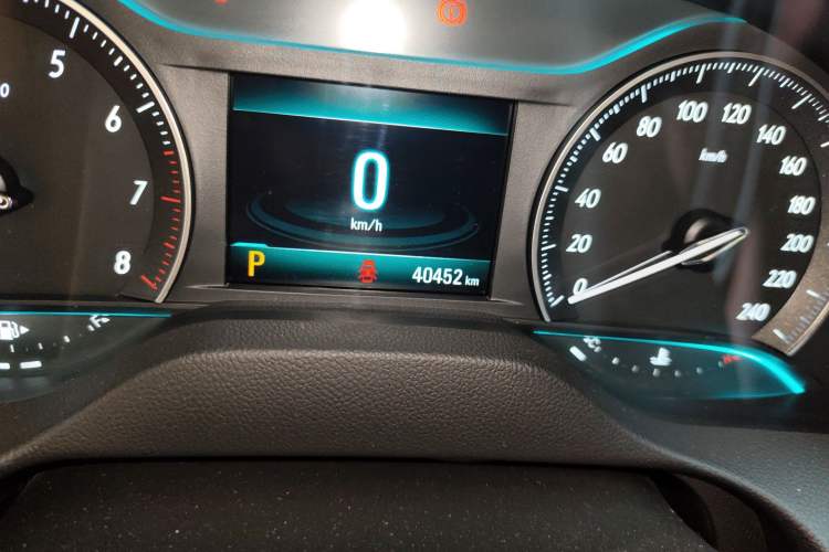 Used Buick GT 2019 18T Automatic Connected Elite Model China VI Standard Odometer Close Up