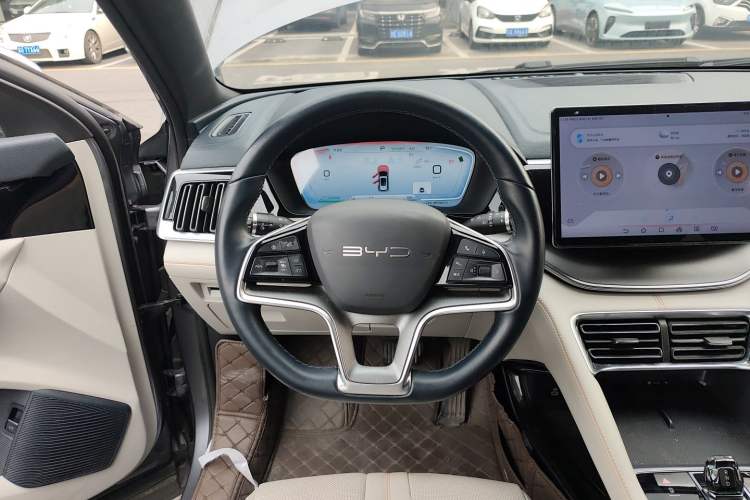 Used BYD Song PLUS New Energy 2023 Champion Edition DM-i 110KM Flagship PLUS
