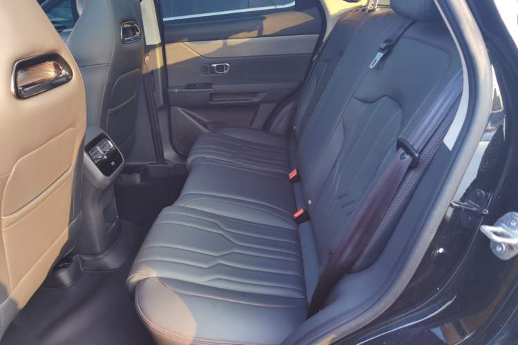 Used JETOUR Dashing 2025 1.5T DCT Ultimate Edition
