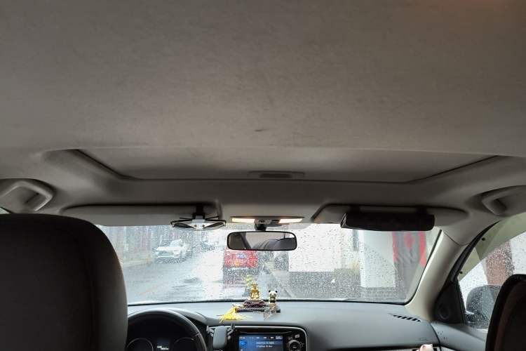 Used Mitsubishi Outlander 2013 2.4L 4x4 Luxury Navigation Edition 5 Seats