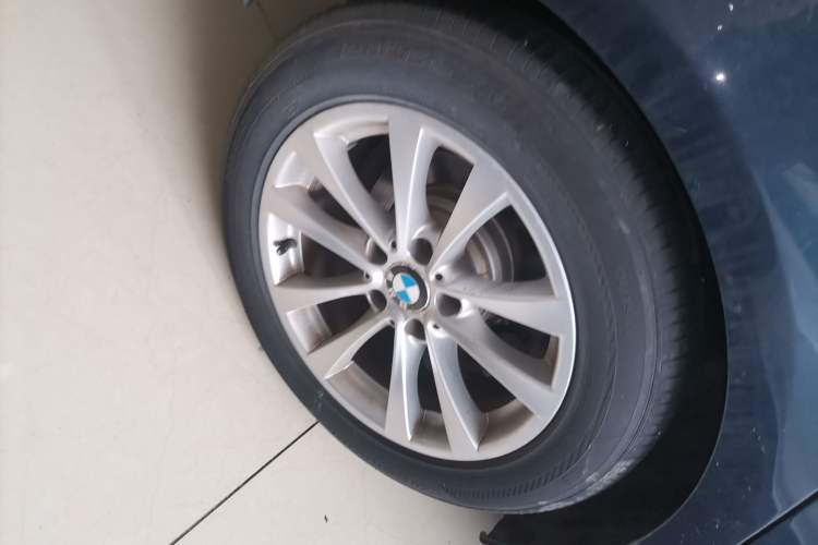 Used BMW 3 Series GT 2013 320i Leading Model
