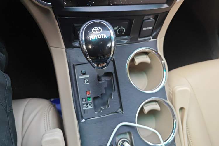 Used Toyota Highlander 2009 2.7L Two-Wheel Drive 5-Seater Sport Edition
