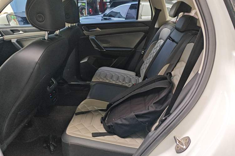 Used Volkswagen Tayron 2023 330TSI Two-Wheel-Drive Luxury Plus Advanced Version
