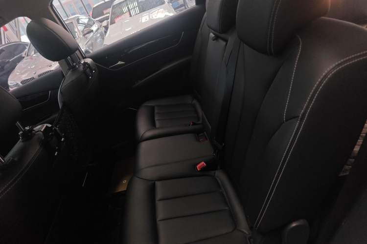 Used BYD Song MAX 2019 1.5T Automatic Smart Connect ZhiLian RuiDong Model 7 Seats China V Emission Standard
