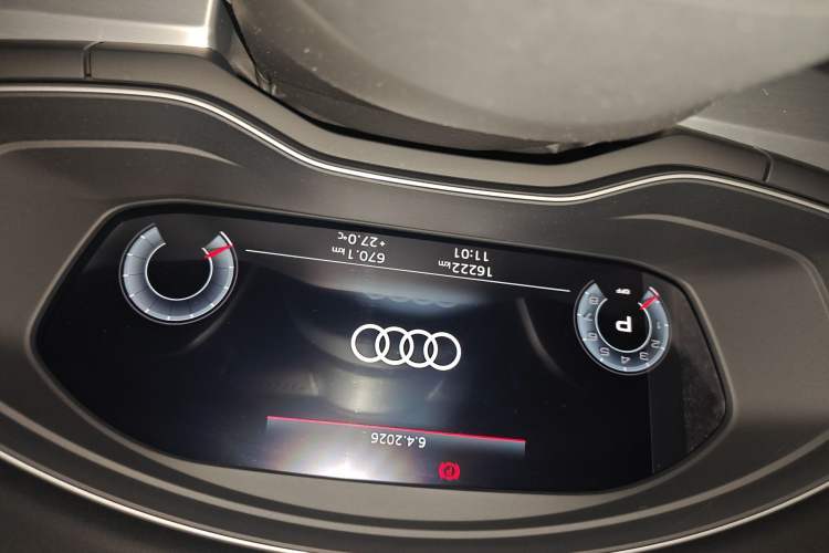 Used Audi A4L 2020 40 TFSI Fashion Dynamic Model Odometer Close Up